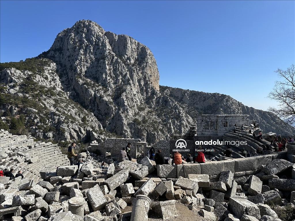 Tarih ve doğa tutkunlarının uğrak noktası Termessos, baharın gelişiyle hareketlendi