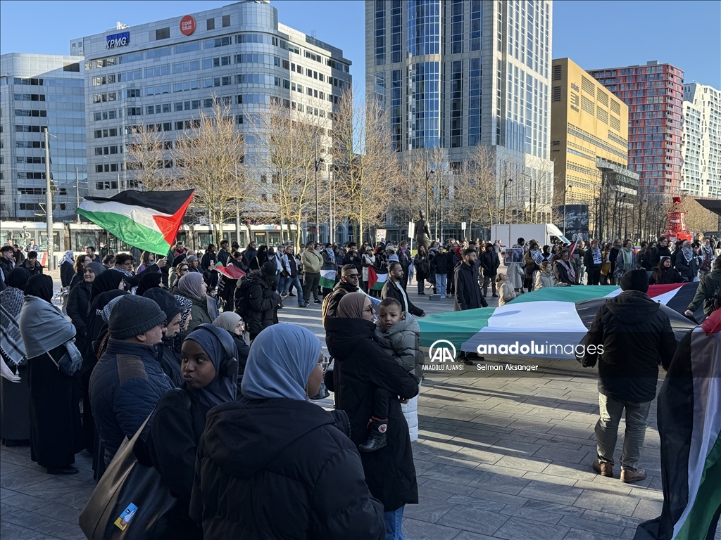 Hollanda'da, İsrail'in Gazze'de ateşkesi bozması protesto edildi