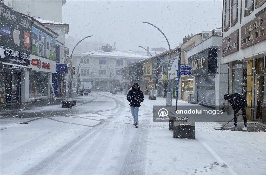 Yozgat'ta kar yağışı etkili oldu