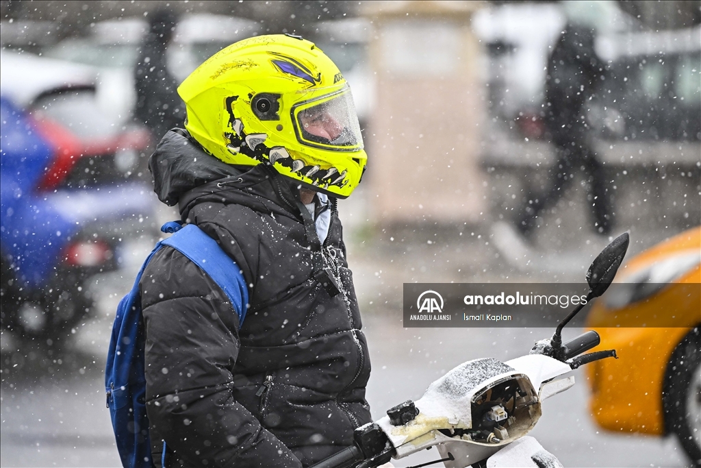 Ankara'da kar yağışı