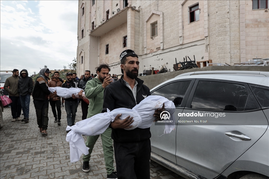 Israel attacks on Gaza, breaking ceasefire: 35 dead