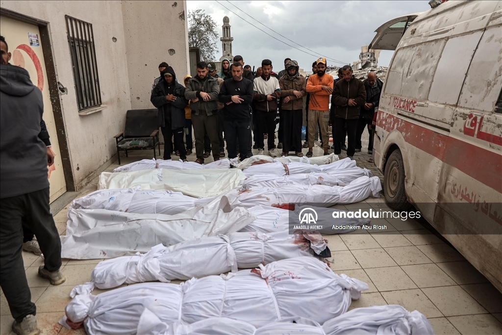 Israel attacks on Gaza, breaking ceasefire: 35 dead