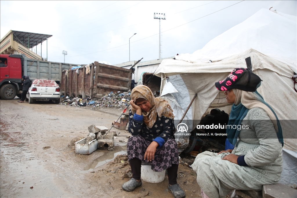 Gazze'deki çöp yığınları Filistinlilerin hayatını tehdit ediyor