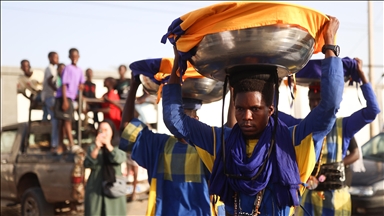 Senegal'de Müridiler ihtiyaç sahiplerine iftarlık dağıttı