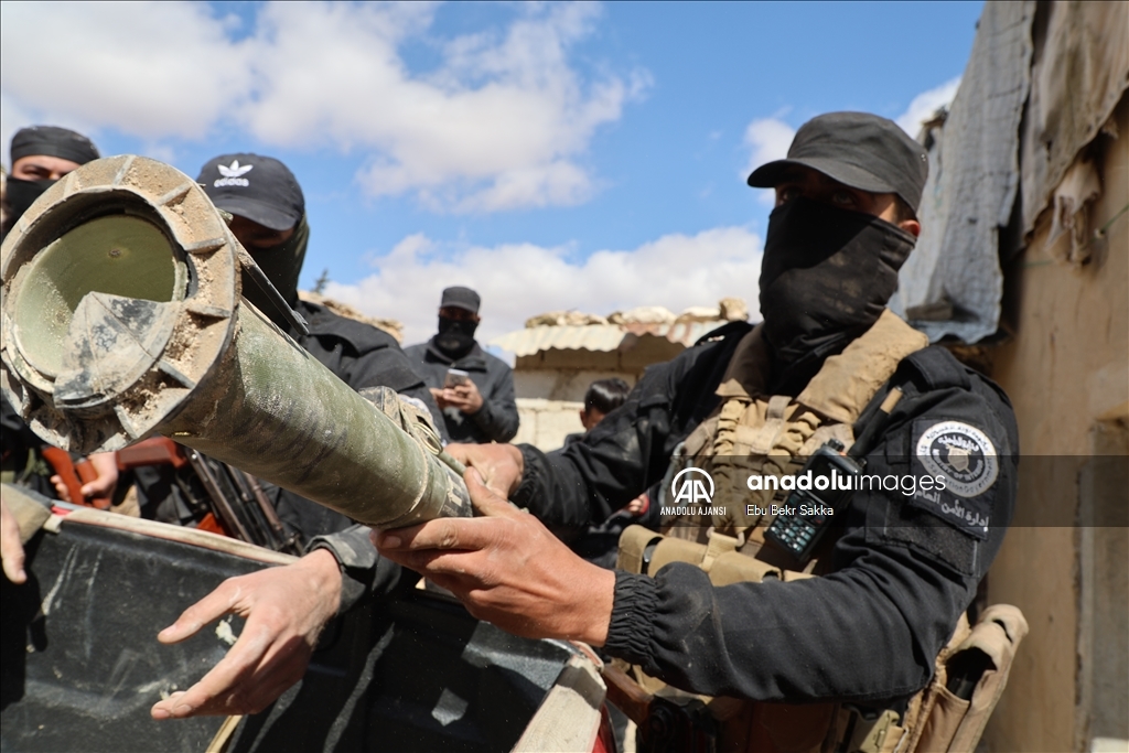 Humus ve Lazkiye'de gizlenmiş silah deposu bulundu