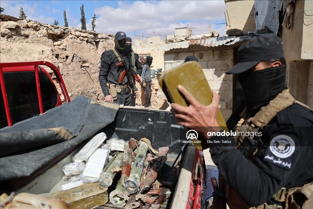 Humus ve Lazkiye'de gizlenmiş silah deposu bulundu