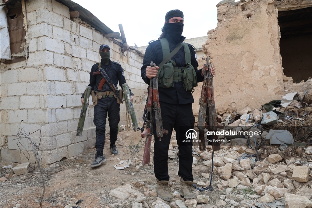 Humus ve Lazkiye'de gizlenmiş silah deposu bulundu