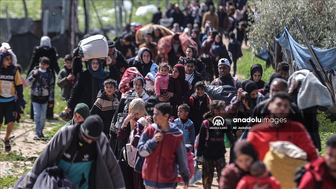 İsrail ordusu, Refah kentindeki Filistinlileri zorla göç ettiriyor