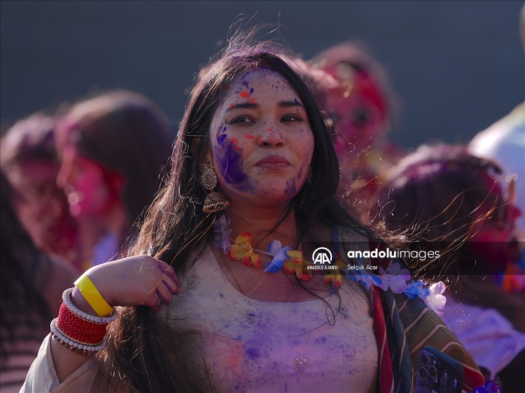 New York'ta 'renklerin festivali' coşkuyla kutlandı