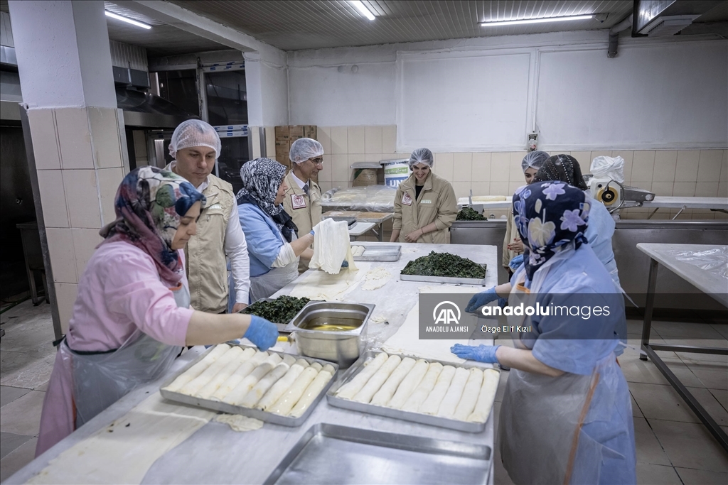 Tarım ve Orman Bakanlığı ekipleri bayram öncesi tatlı ve şekerleme iş yerlerinde denetim gerçekleştirdi