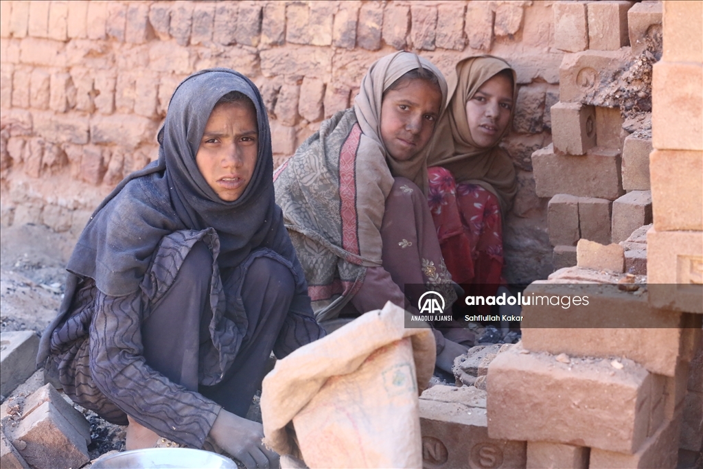 Nangarhar'ın tuğla ocaklarında çocuk işçiliği artıyor