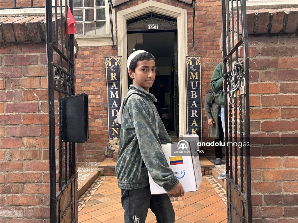 Турция оказала гумпомощь 500 семьям в Колумбии в Рамазан