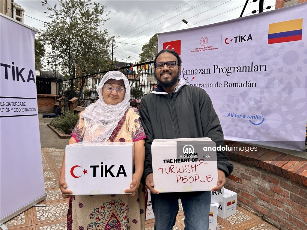 Турция оказала гумпомощь 500 семьям в Колумбии в Рамазан