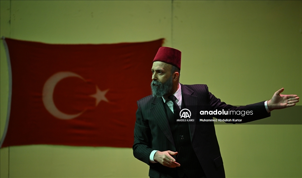 "Külliye'de Ramazan" etkinliklerinde "Şair, Şiir, Şuur" tiyatro oyunu seyirciyle buluştu