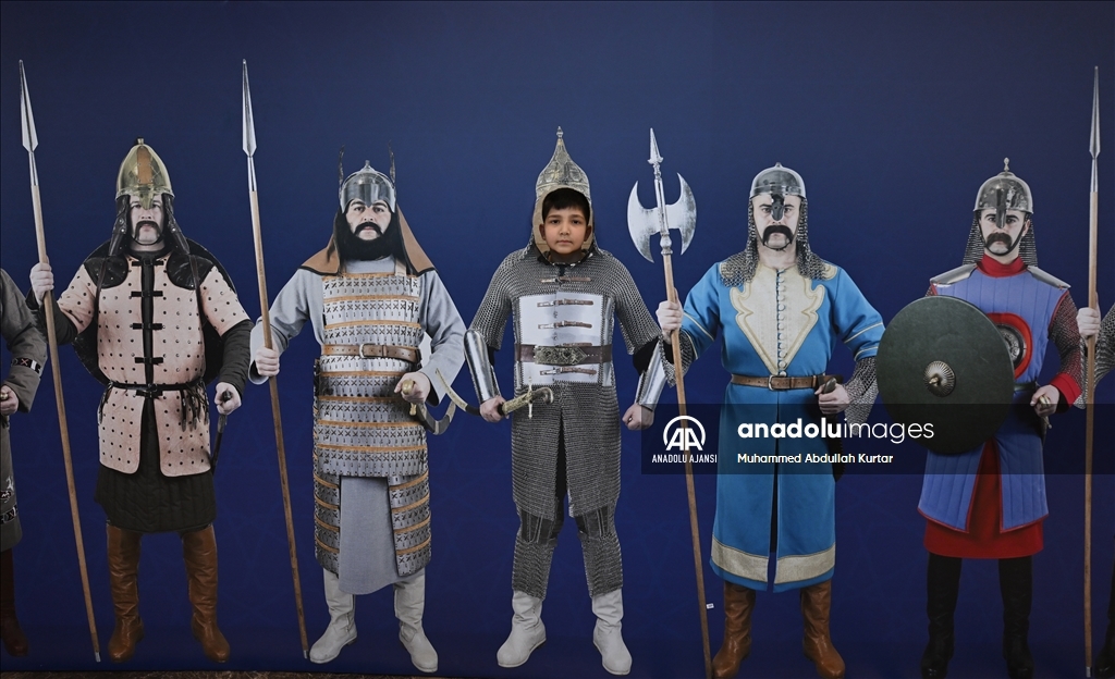 "Külliye'de Ramazan" etkinliklerinde "Şair, Şiir, Şuur" tiyatro oyunu seyirciyle buluştu