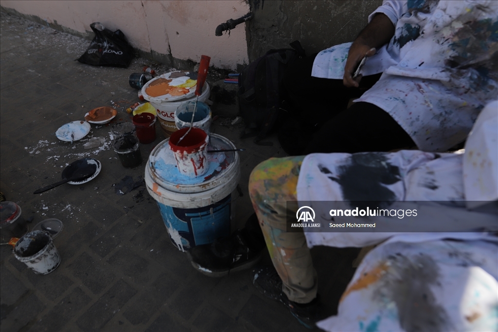 Gazze’de Filistin direnişi duvarlara yansıdı