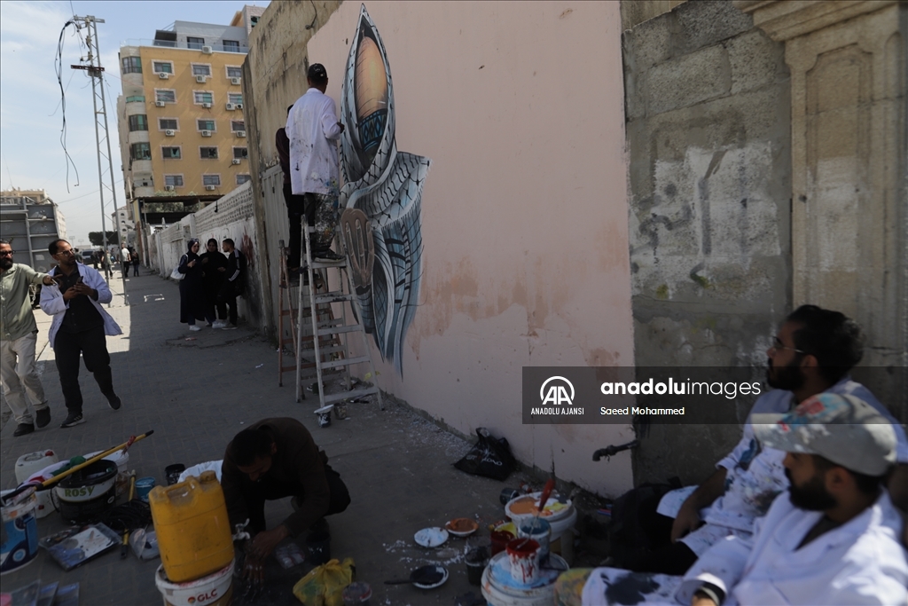 Gazze’de Filistin direnişi duvarlara yansıdı