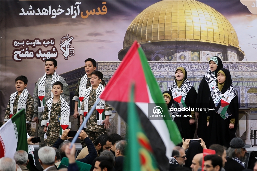 İran'da 'Dünya Kudüs Günü' yürüyüşü