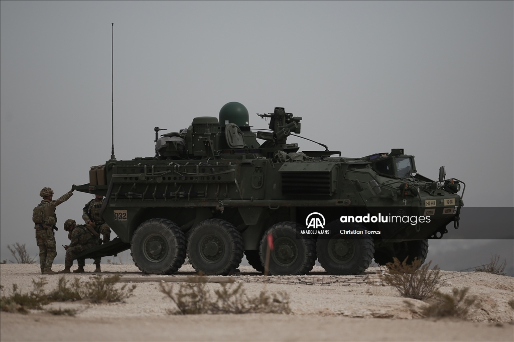 ABD yasadışı sınır geçişlerini engellemek için sınır bölgesinde gözlem yapıyor 