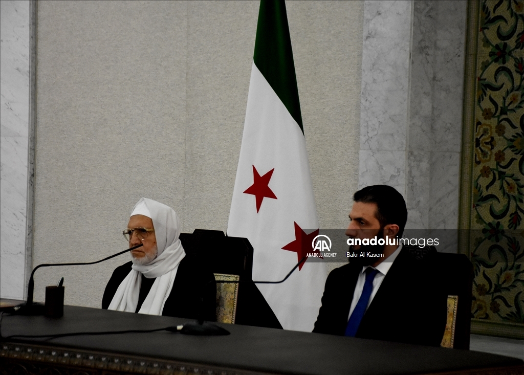 الشرع يعلن تعيين أسامة الرفاعي مفتيا جديدا لسوريا