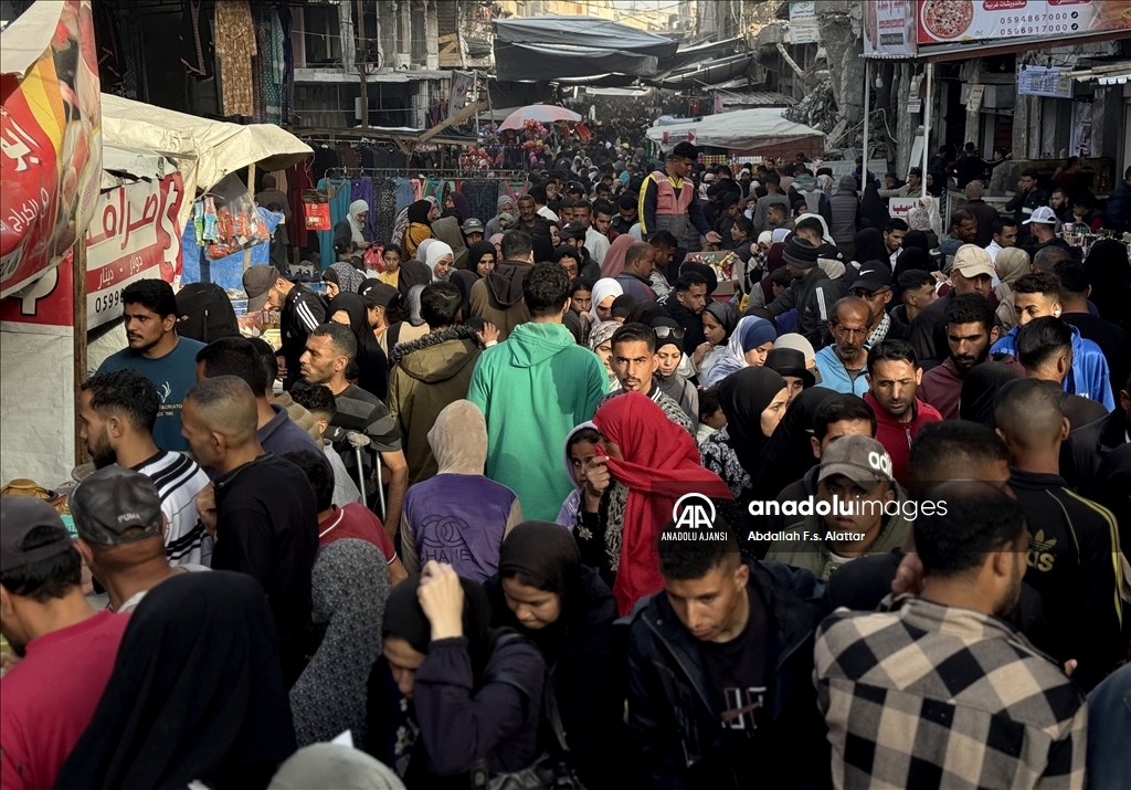 Gazze'de bayram alışverişi yoğunluğu