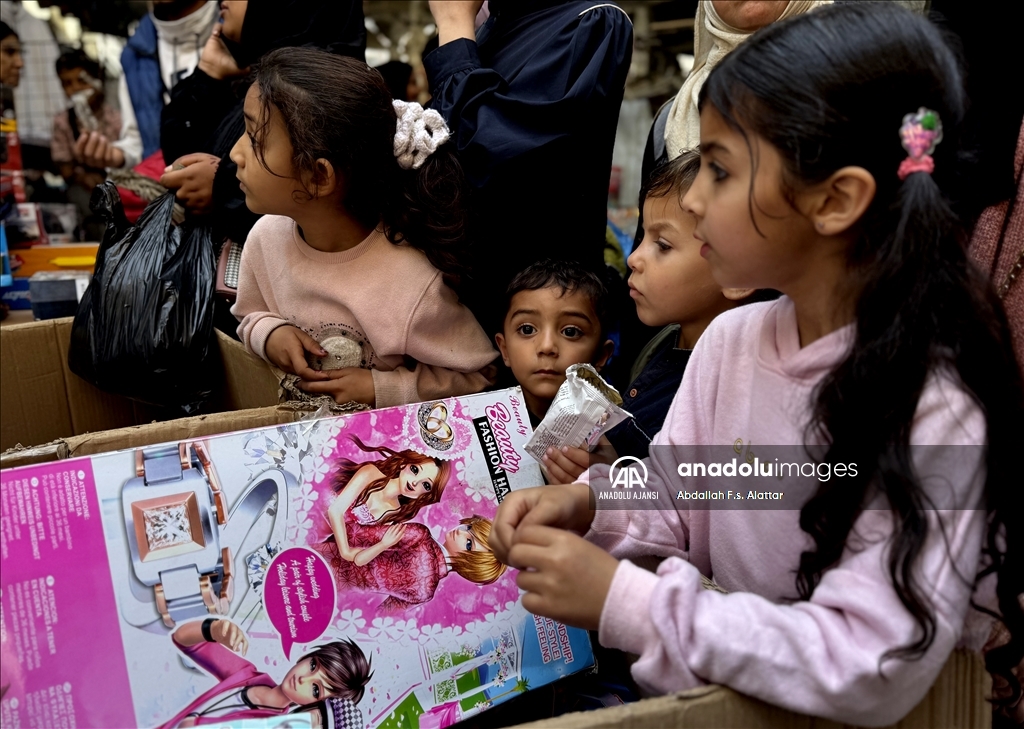 Gazze'de bayram alışverişi yoğunluğu