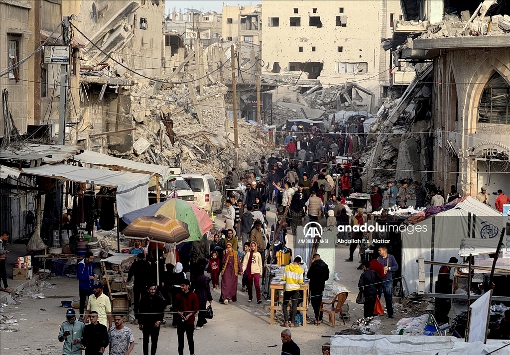 Gazze'de bayram alışverişi yoğunluğu