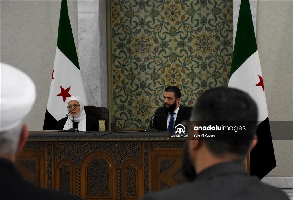 الشرع يعلن تعيين أسامة الرفاعي مفتيا جديدا لسوريا