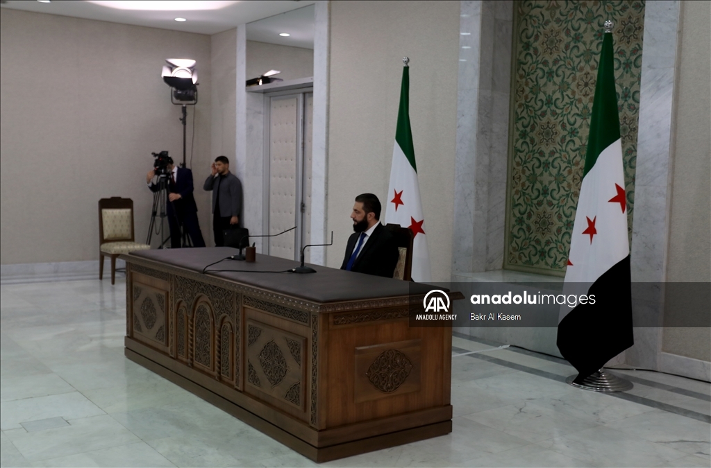 الشرع يعلن تعيين أسامة الرفاعي مفتيا جديدا لسوريا