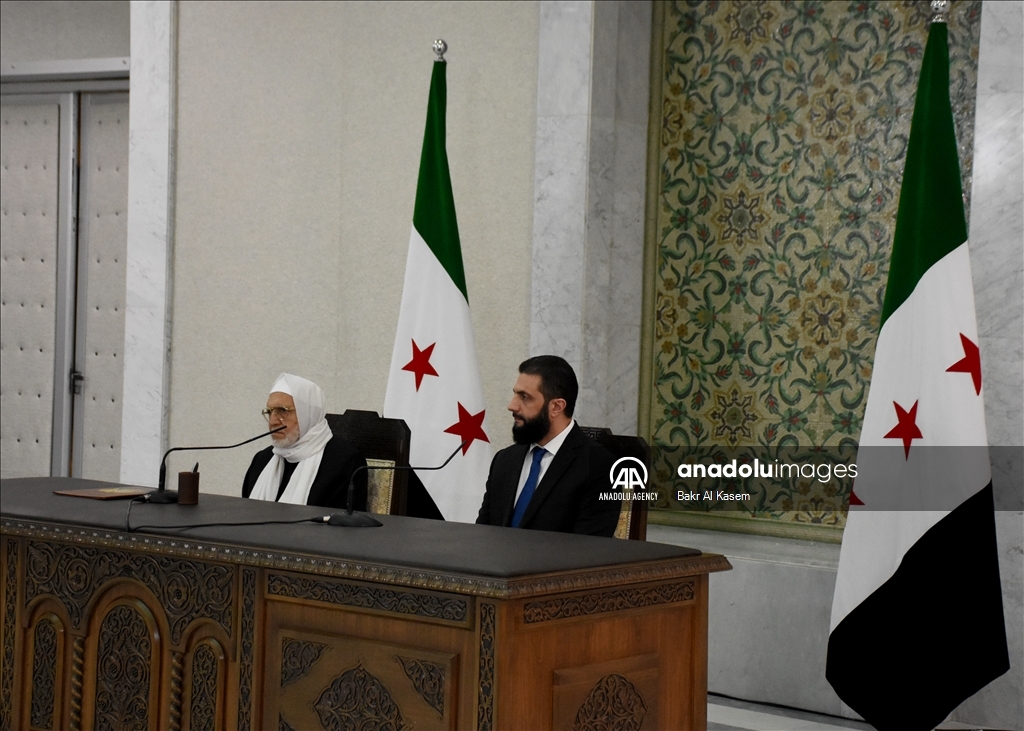 الشرع يعلن تعيين أسامة الرفاعي مفتيا جديدا لسوريا