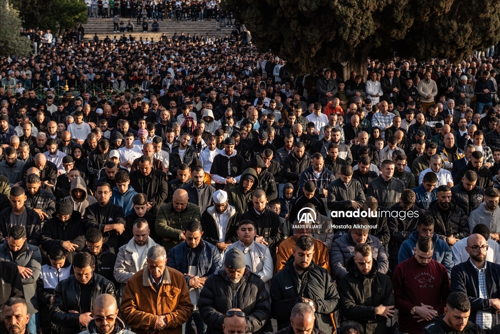 Mescid-i Aksa' da Ramazan Bayramı namazı kılındı