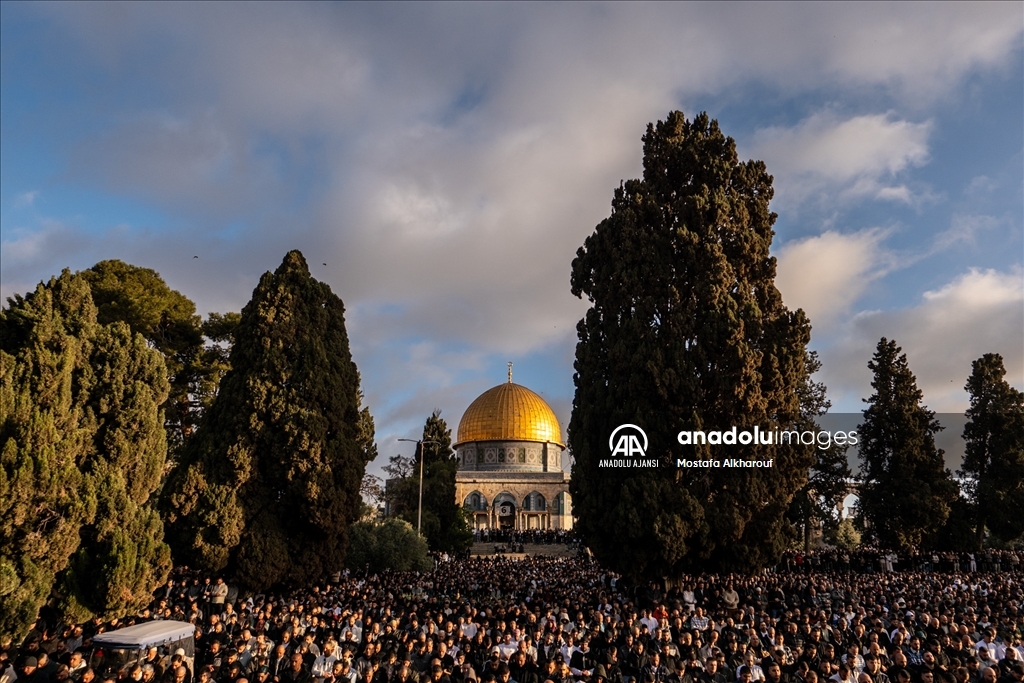Mescid-i Aksa' da Ramazan Bayramı namazı kılındı