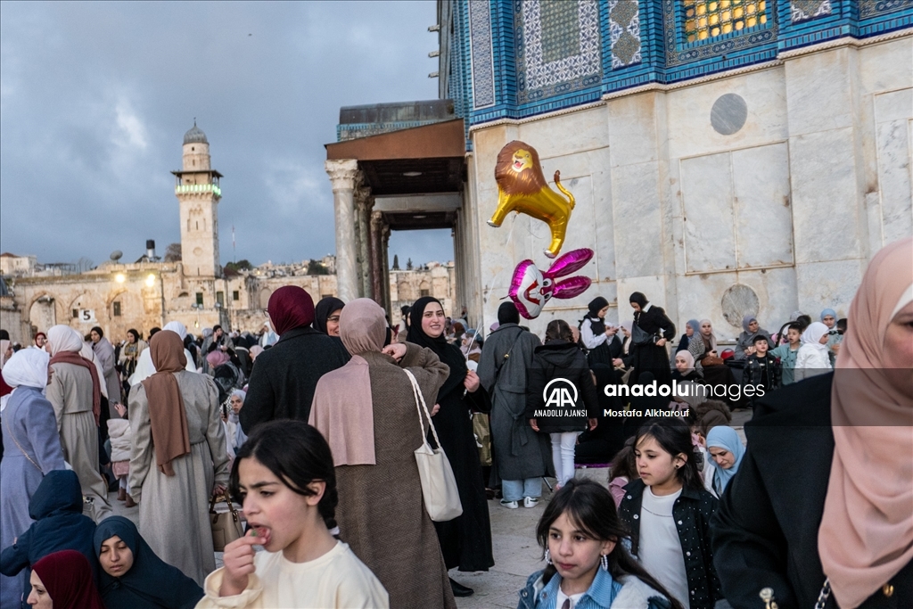 Mescid-i Aksa' da Ramazan Bayramı namazı kılındı