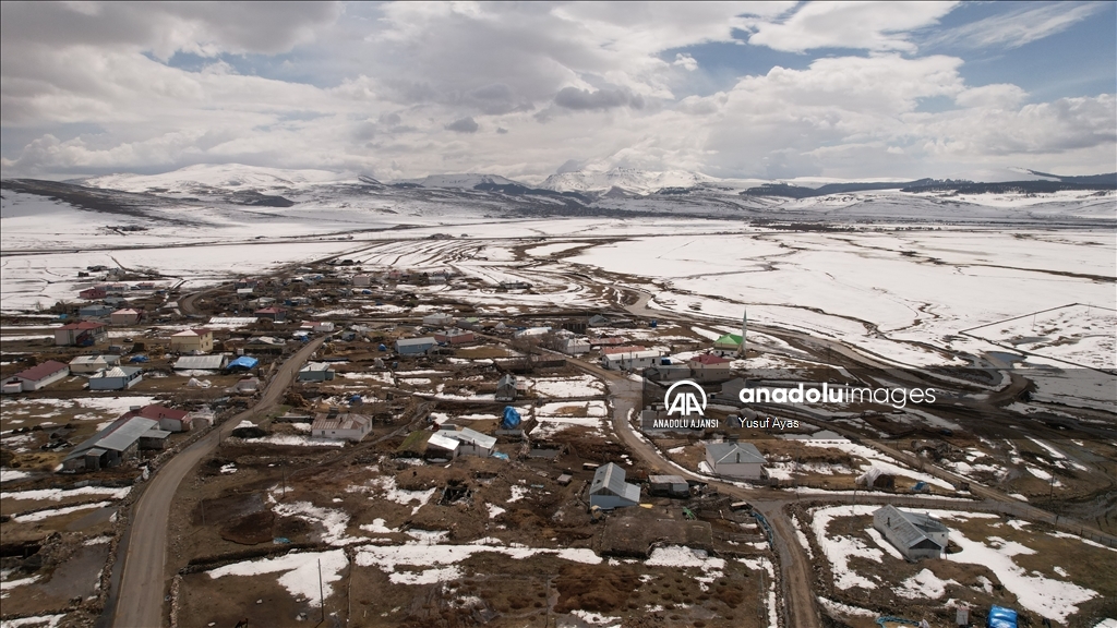 Ardahan'da karın erimesiyle Kura Nehri taştı