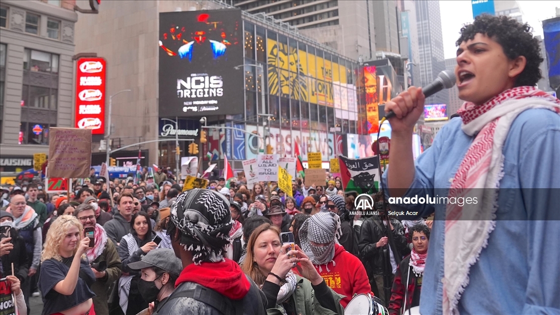 İsrail'in Gazze'ye yönelik saldırıları, New York'ta Toprak Günü'nde protesto edildi