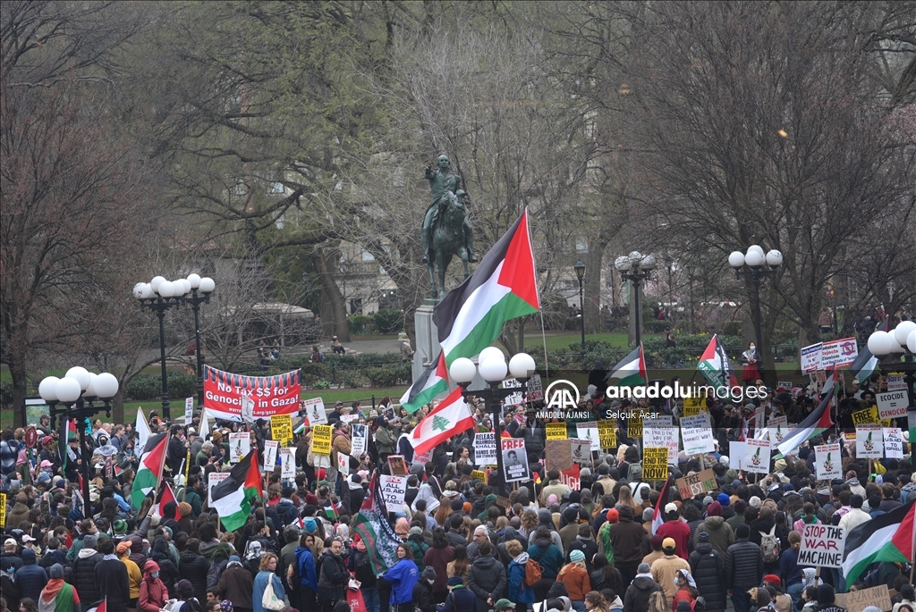 İsrail'in Gazze'ye yönelik saldırıları, New York'ta Toprak Günü'nde protesto edildi