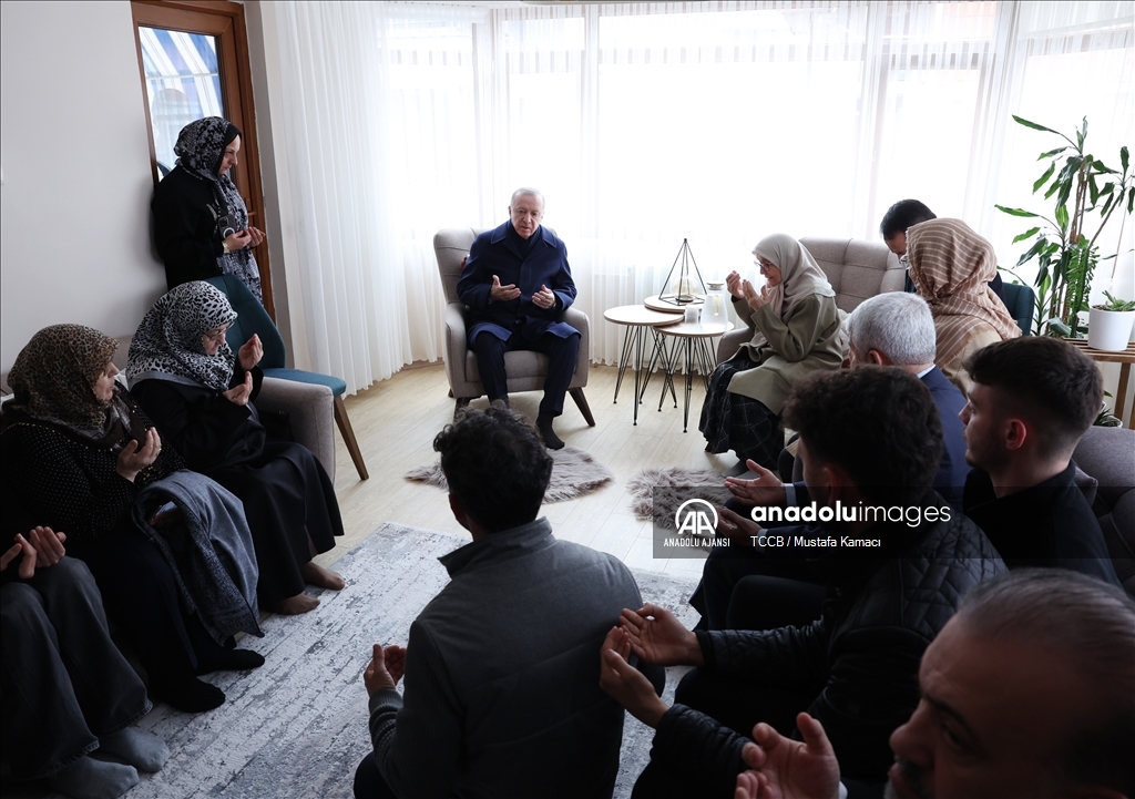 Cumhurbaşkanı Erdoğan, AK Parti Kocaeli İl İstişare Kurulu Üyesi Abiş'in cenaze törenine katıldı