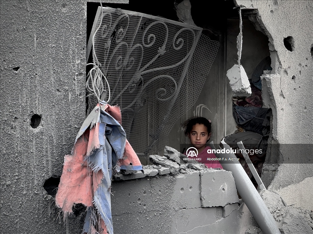 İsrail'in bayramın üçüncü gününde Gazze'ye yönelik saldırıları sürüyor