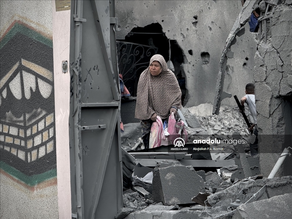 İsrail'in bayramın üçüncü gününde Gazze'ye yönelik saldırıları sürüyor