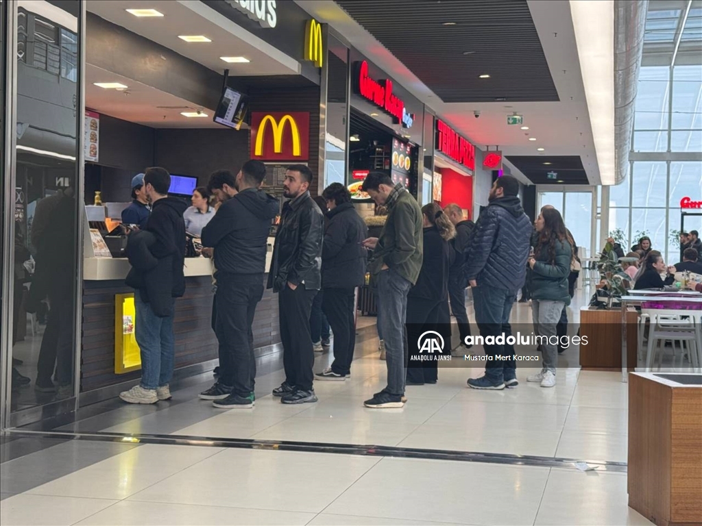 Boykot çağrısına rağmen AVM ve pazarlardaki hareketlilik sürüyor