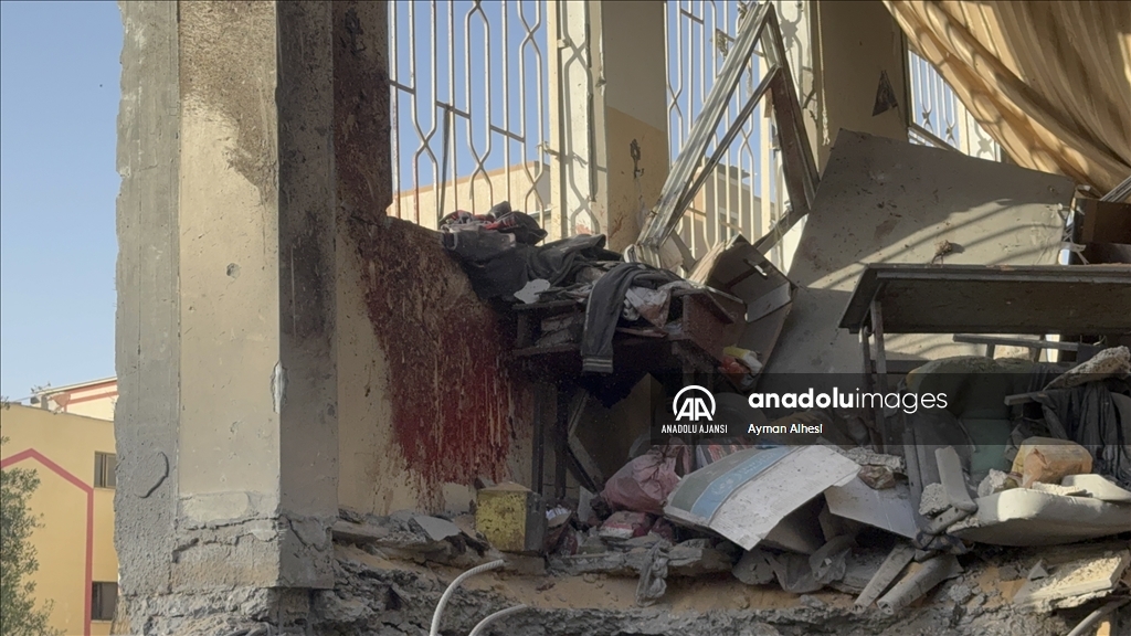 İsrail'in Gazze'de bir okula düzenlediği saldırıda aralarında çocukların da bulunduğu 19 Filistinli öldü