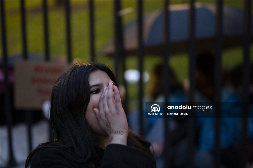 В Нью-Йорке студенты приковали себя цепями к воротам университета в поддержку палестинского активиста Халила