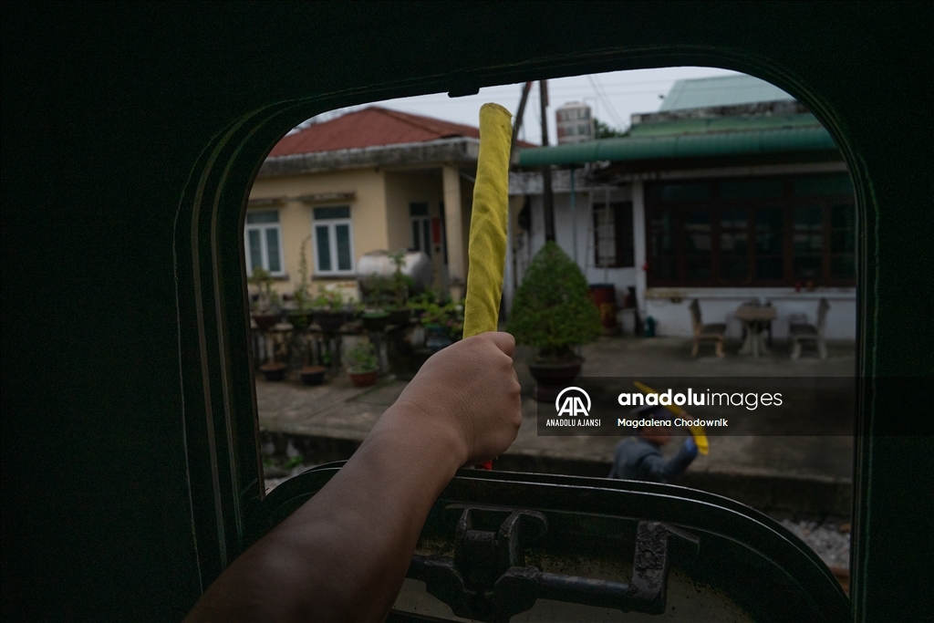 Birleşme Treni, Vietnam'ın kuzey ve güneyini simgesel olarak bağlayan 37 saatlik yolculuk sunuyor