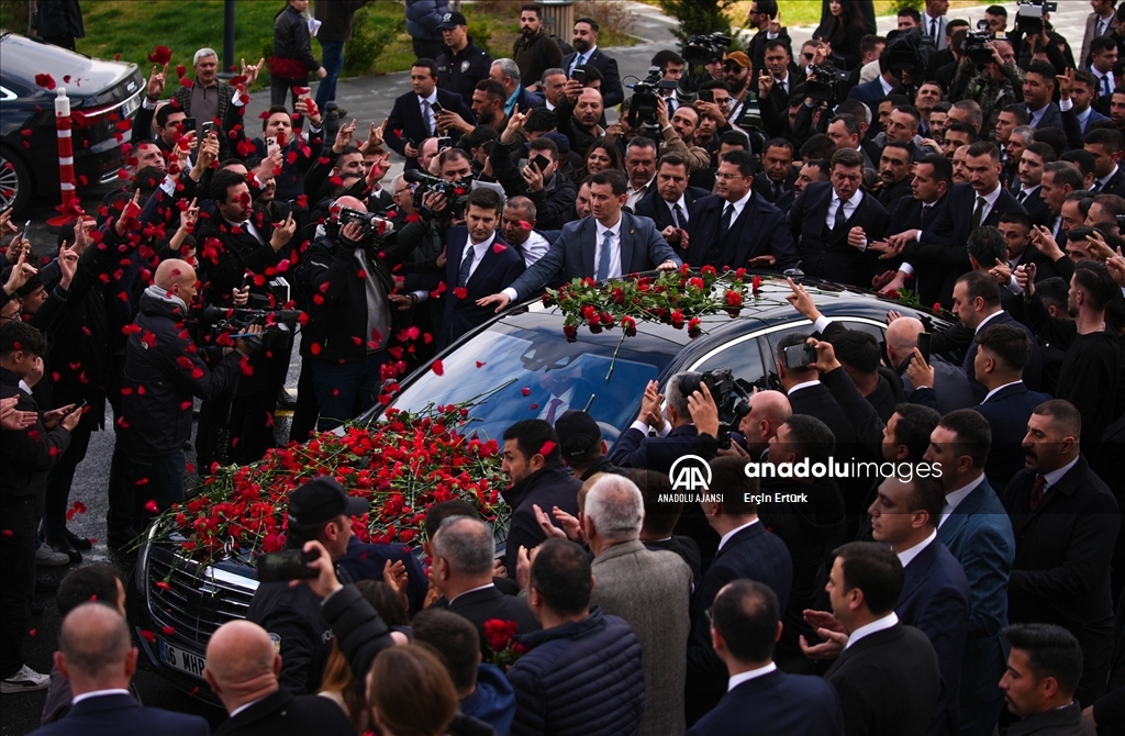 MHP Genel Başkanı Devlet Bahçeli partilileri selamladı