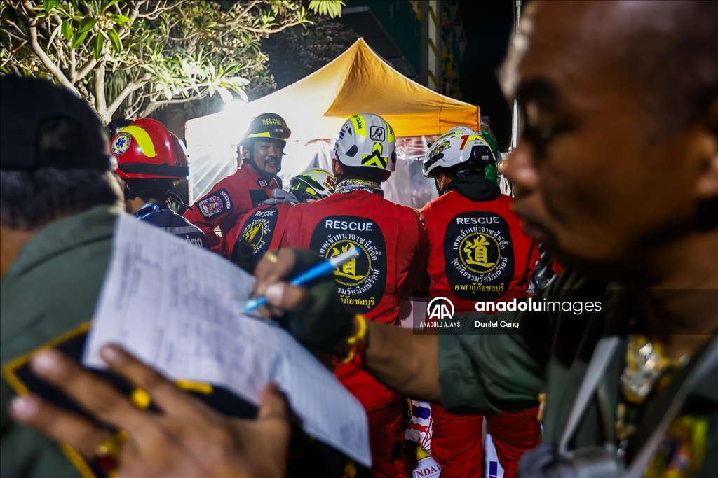 Tayland'da depremde yıkılan binada arama kurtarma çalışmaları 8. gününde devam ediyor