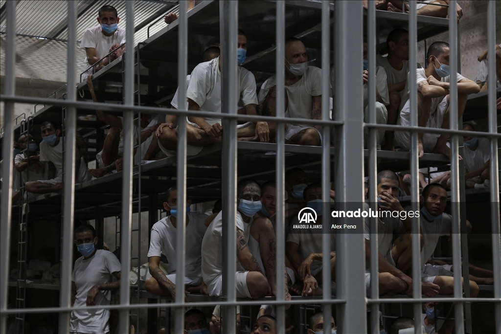 El Salvador'daki Terörle Mücadele Merkezi (CECOT)
