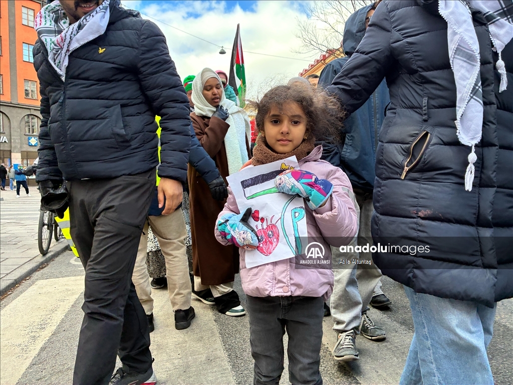 ABD Başkanı Trump'ın Gazze'deki Filistinlileri yerinden etme planı İsveç'te protesto edildi