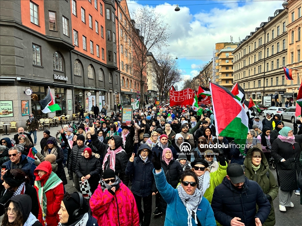 ABD Başkanı Trump'ın Gazze'deki Filistinlileri yerinden etme planı İsveç'te protesto edildi