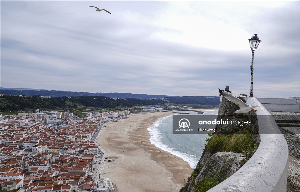 Назаре: будни города с самыми большими волнами