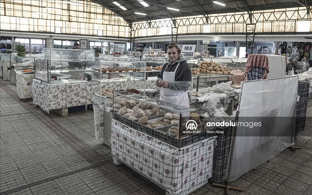 Назаре: будни города с самыми большими волнами